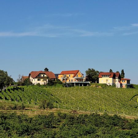 Weinhof Reichmann Bed & Breakfast Sankt Peter am Ottersbach Ngoại thất bức ảnh